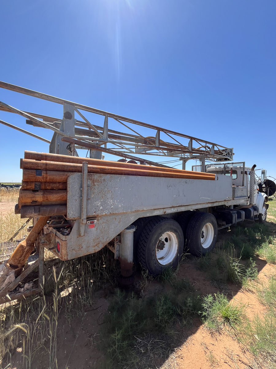 Failing 1250 DT466 Drilling Rig