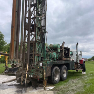 1974 Chicago Pneumatic 650 Drilling Rig